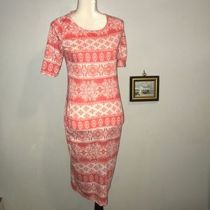 2 for $25LuLaRoe salmon simply comfortable sz S A2